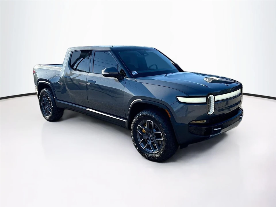 2022 Rivian R1T - Image 2 of 21