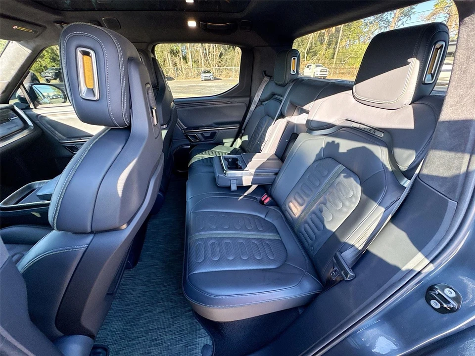 2022 Rivian R1T - Image 20 of 21