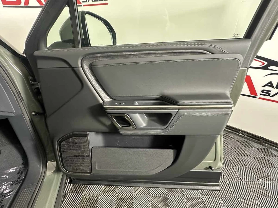 2022 Rivian R1T - Image 16 of 21