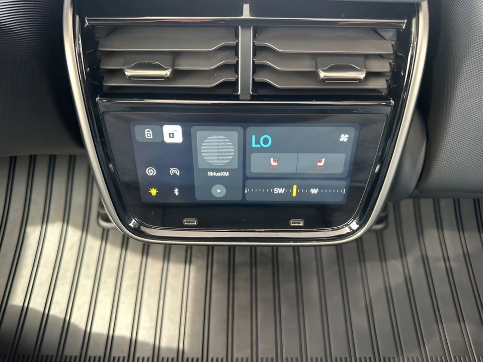 2022 Rivian R1T - Image 13 of 21