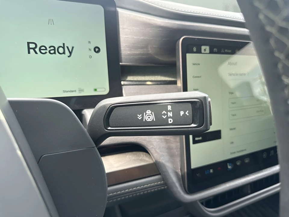 2022 Rivian R1T - Image 19 of 21