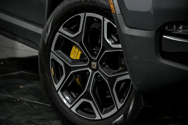 2022 Rivian R1T - Image 3 of 21
