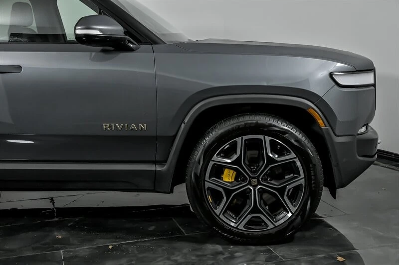 2022 Rivian R1T - Image 13 of 21
