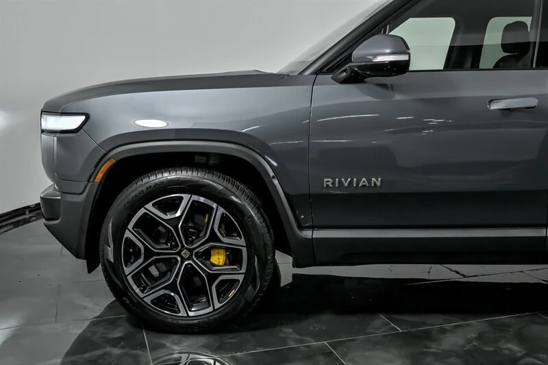 2022 Rivian R1T - Image 6 of 21