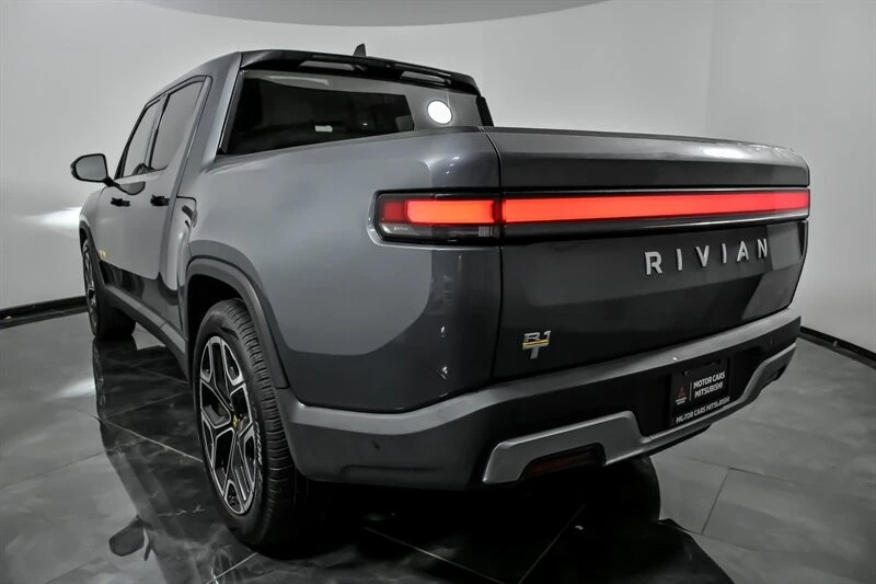 2022 Rivian R1T - Image 9 of 21