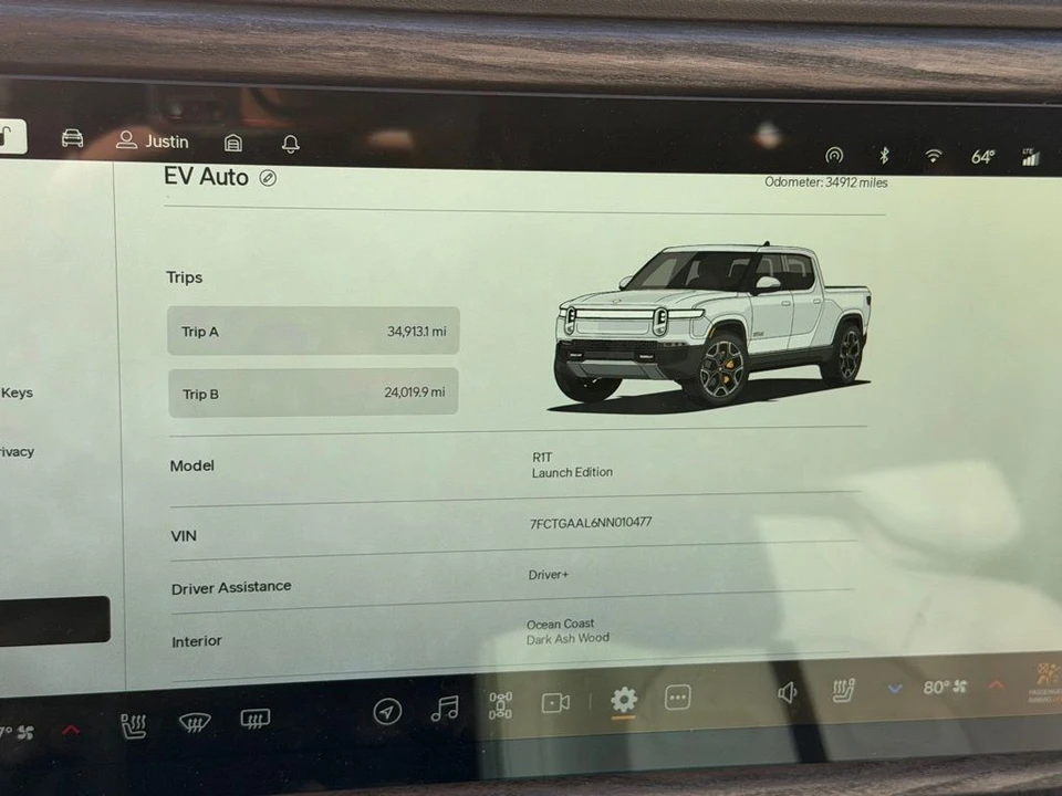2022 Rivian R1T - Image 17 of 17