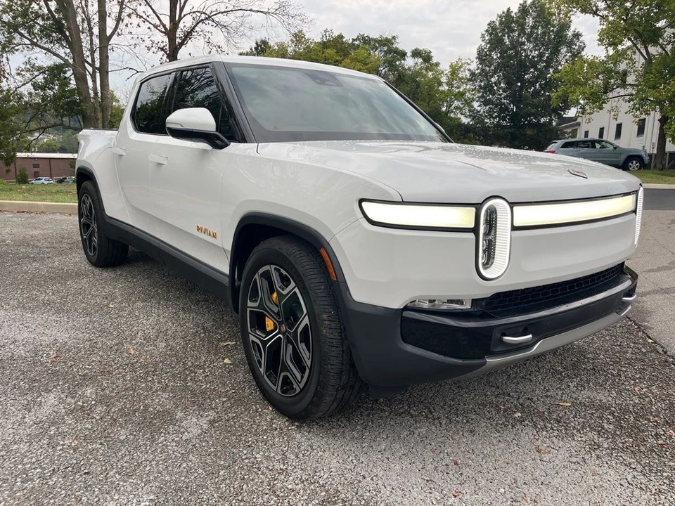 2022 Rivian R1T - Image 4 of 10
