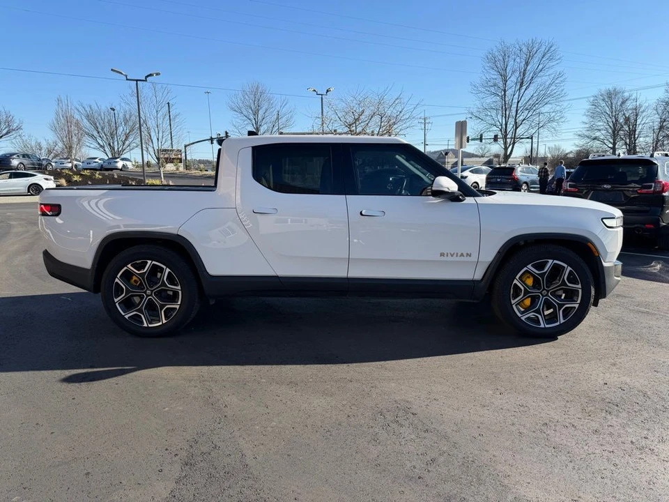 2022 Rivian R1T - Image 3 of 17