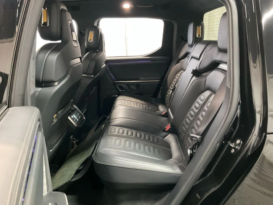 2022 Rivian R1T - Image 9 of 9