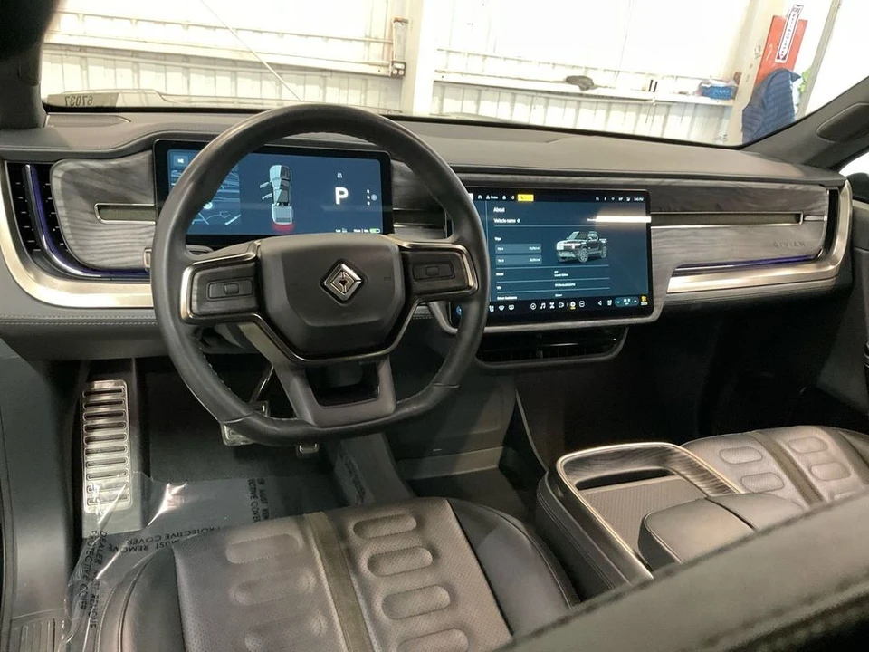 2022 Rivian R1T - Image 7 of 9