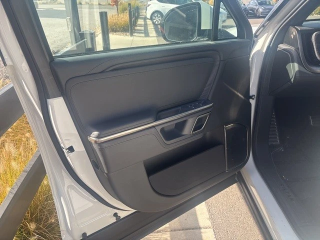 2022 Rivian R1S - Image 12 of 21