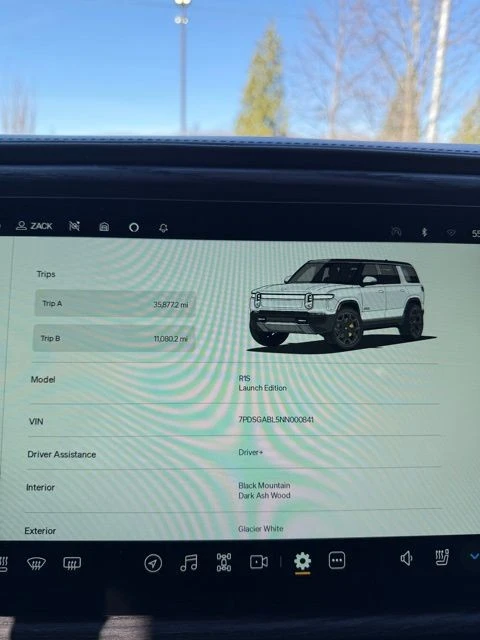 2022 Rivian R1S - Image 21 of 21