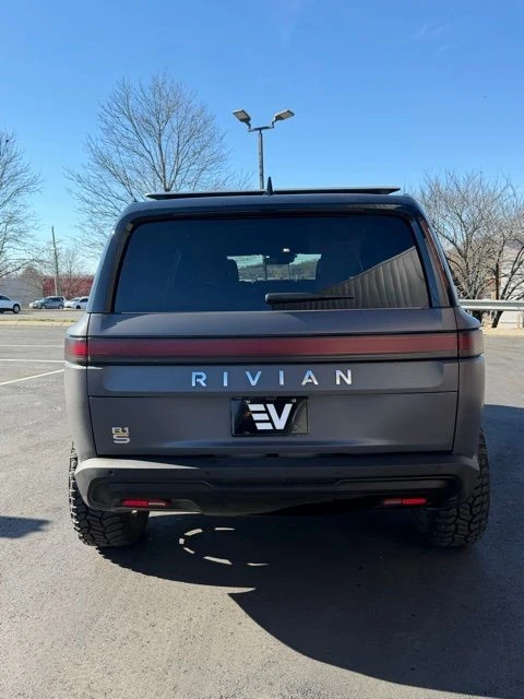 2022 Rivian R1S - Image 14 of 21
