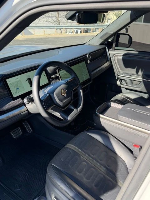 2022 Rivian R1S - Image 9 of 21