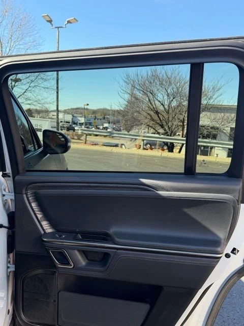 2022 Rivian R1S - Image 16 of 21