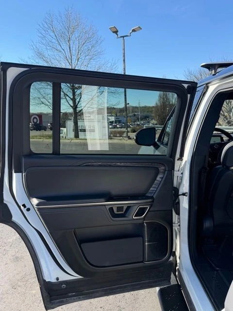 2022 Rivian R1S - Image 10 of 21