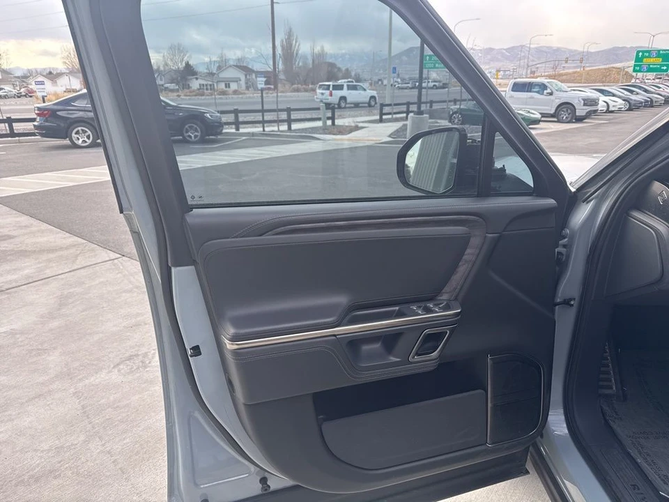 2022 Rivian R1S - Image 6 of 21