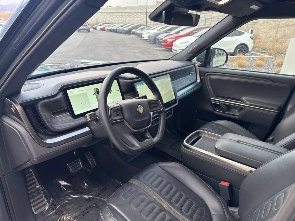 2022 Rivian R1S - Image 12 of 21