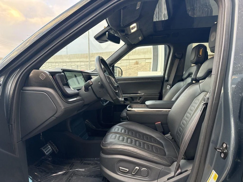 2022 Rivian R1S - Image 13 of 21