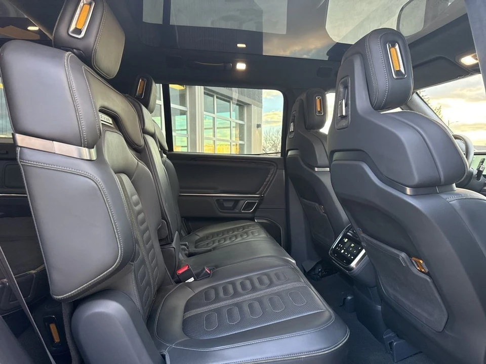 2022 Rivian R1S - Image 21 of 21