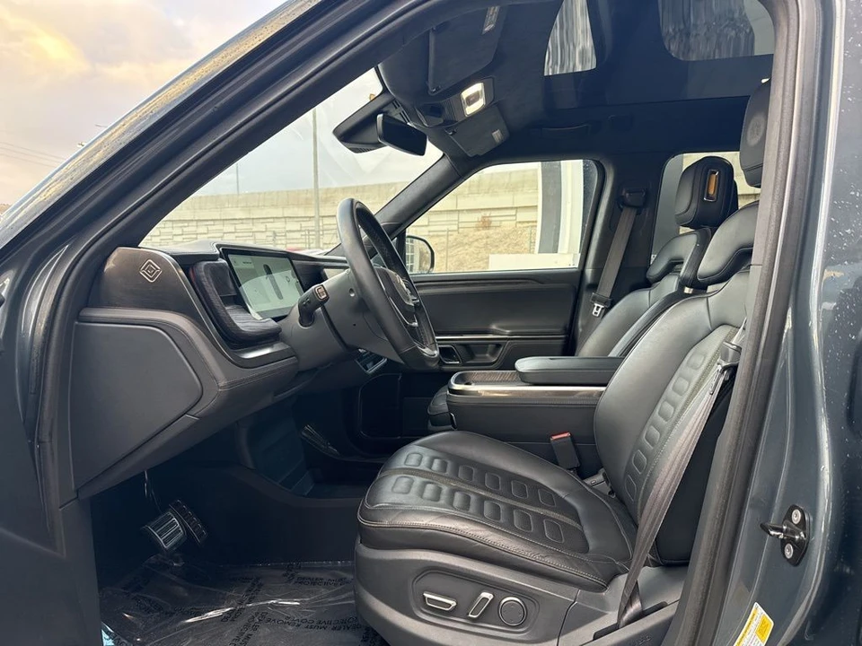 2022 Rivian R1S - Image 13 of 21