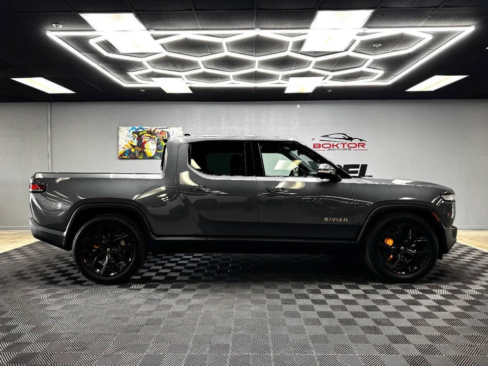 2022 Rivian R1T - Image 14 of 21