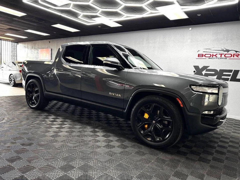 2022 Rivian R1T - Image 2 of 21