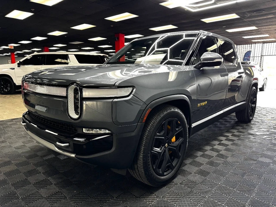 2022 Rivian R1T - Image 6 of 12
