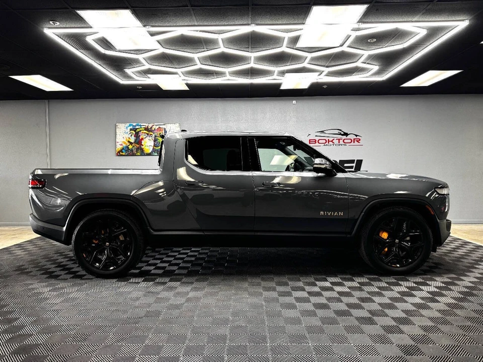 2022 Rivian R1T - Image 15 of 21