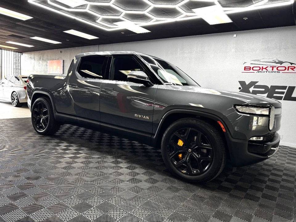 2022 Rivian R1T - Image 2 of 21