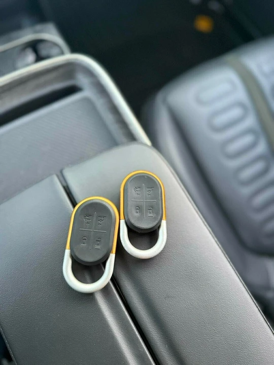 2022 Rivian R1S - Image 21 of 21