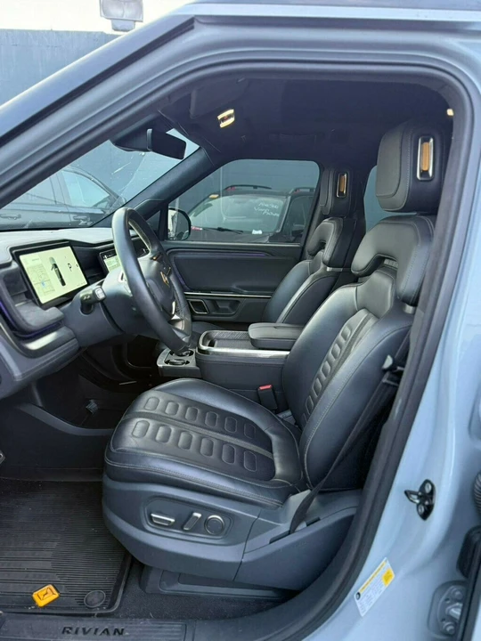2022 Rivian R1S - Image 6 of 21