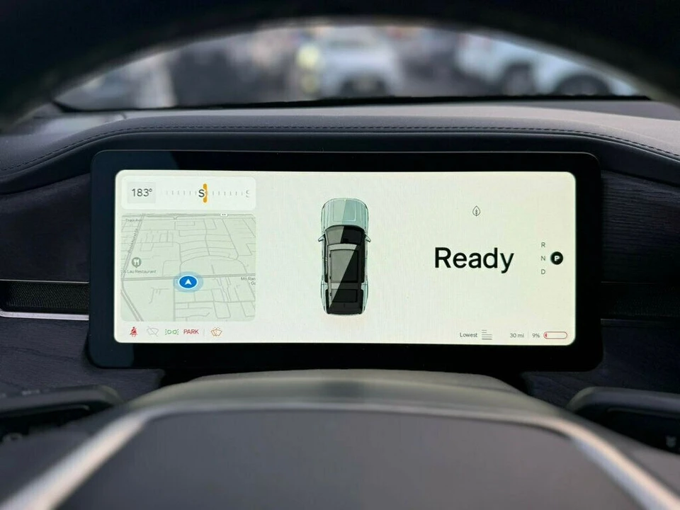 2022 Rivian R1S - Image 13 of 21