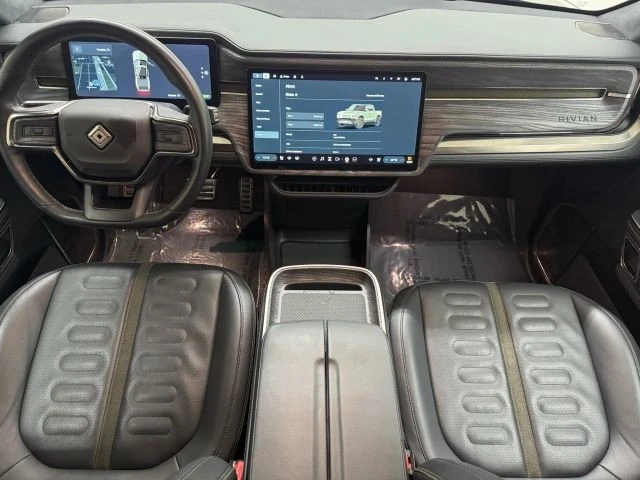 2022 Rivian R1T - Image 2 of 21
