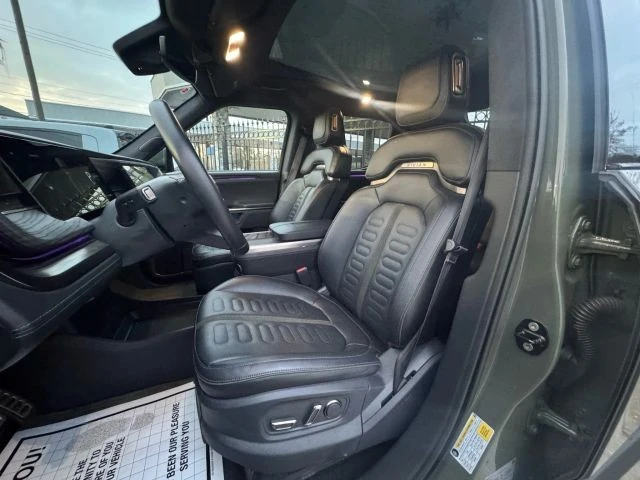 2022 Rivian R1T - Image 9 of 21