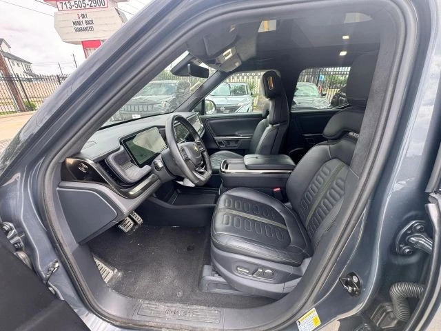 2022 Rivian R1T - Image 2 of 8