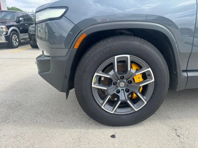 2022 Rivian R1T - Image 7 of 8