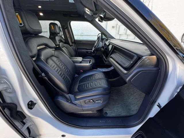 2022 Rivian R1T - Image 6 of 21
