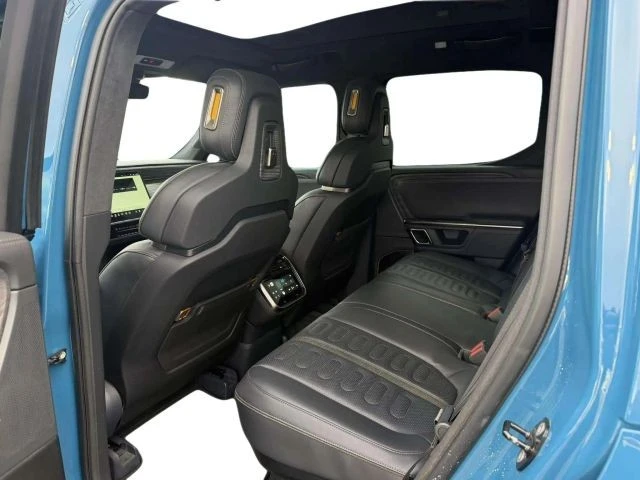 2022 Rivian R1T - Image 17 of 21