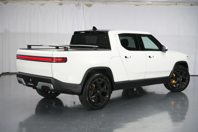2022 Rivian R1T - Image 17 of 21