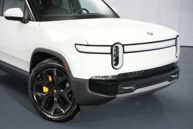 2022 Rivian R1T - Image 11 of 21