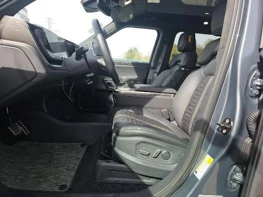 2022 Rivian R1S - Image 6 of 7