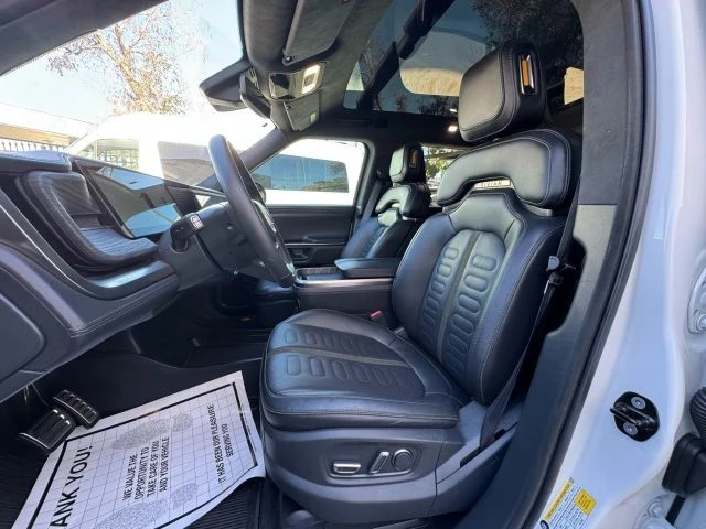 2022 Rivian R1S - Image 10 of 21