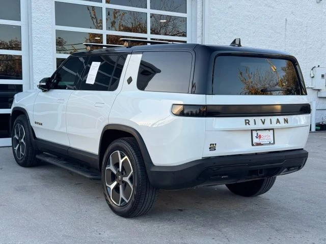 2022 Rivian R1S - Image 9 of 21