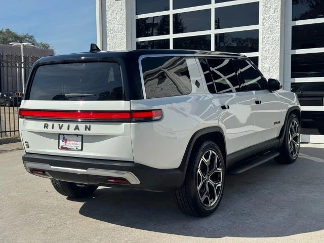 2022 Rivian R1S - Image 16 of 21