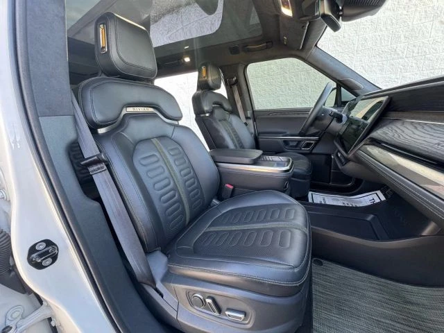 2022 Rivian R1S - Image 12 of 21