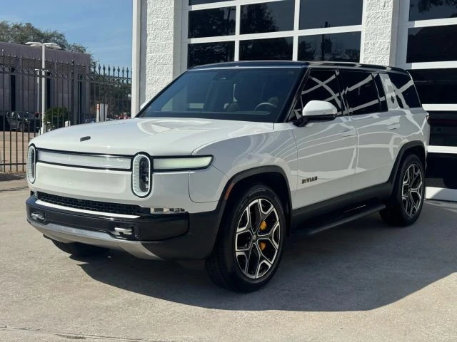 2022 Rivian R1S - Image 7 of 21