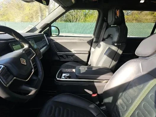 2022 Rivian R1S - Image 4 of 7