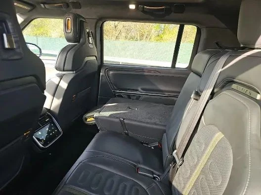 2022 Rivian R1S - Image 6 of 7