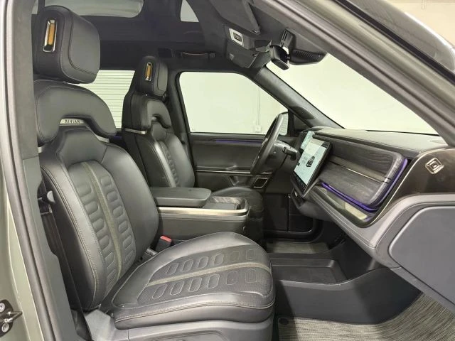 2022 Rivian R1S - Image 15 of 21